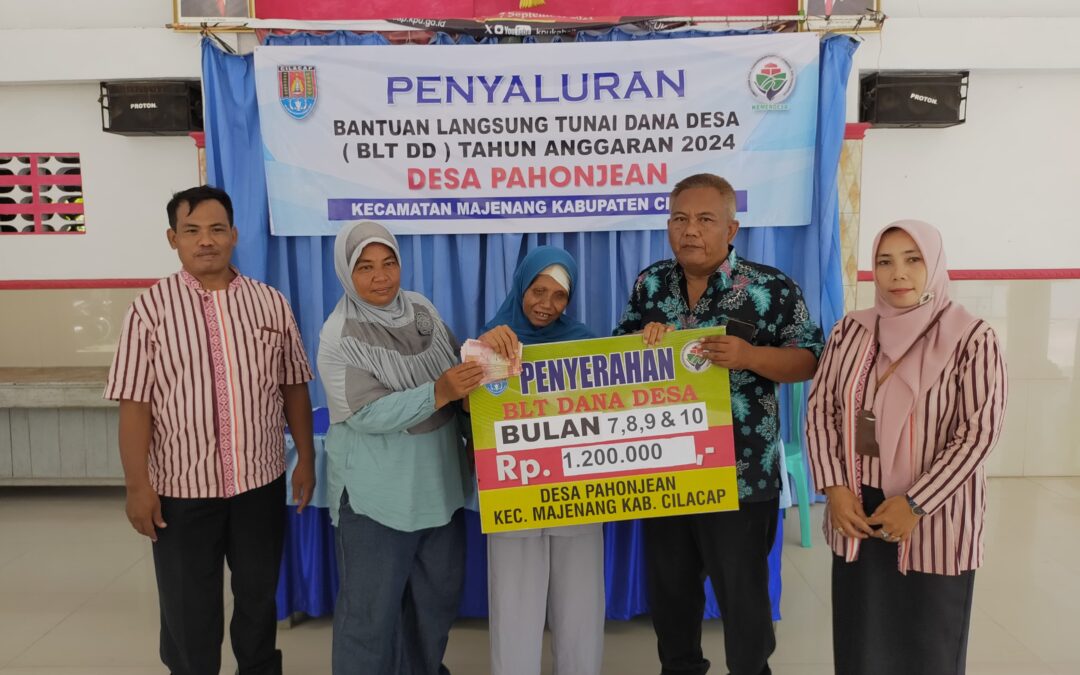 Penyaluran BLT DD di Desa Pahonjean